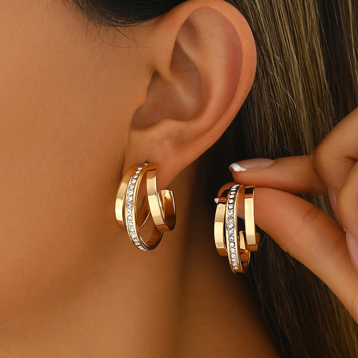 Minimalist stud earrings