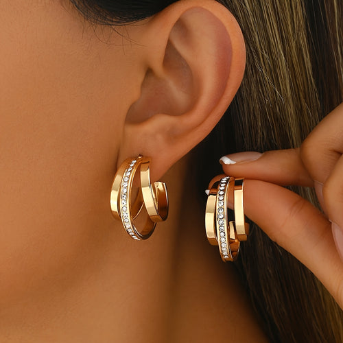 Minimalist stud earrings